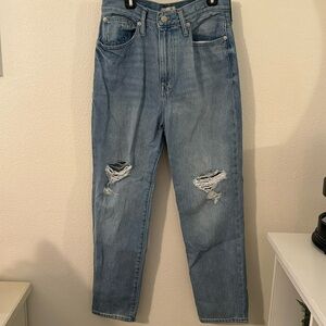 Madewell The Mom Jean in denim Size 28
